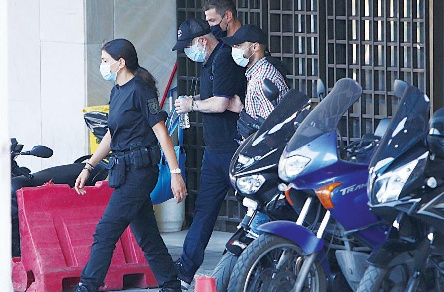 Ζωντανός νεκρός ο Φιλιππίδης στις φυλακές: Οι φόβοι, οι “συγκάτοικοι” και τα λόγια του