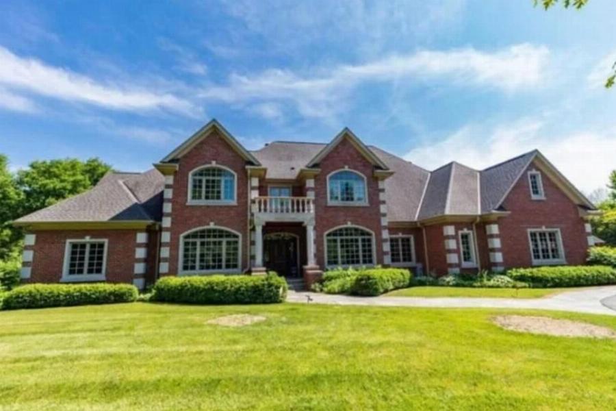 Καλύτερο και από παλάτι: Το σπίτι που αγόρασε ο Γιάννης Αντετοκούνμπο στο Μιλγουόκι