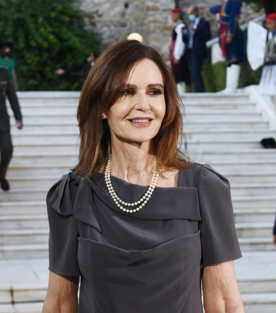 Εντυπωσιακές παρουσίες στο Προεδρικό Μέγαρο για την 47η επέτειο Αποκατάστασης της Δημοκρατίας