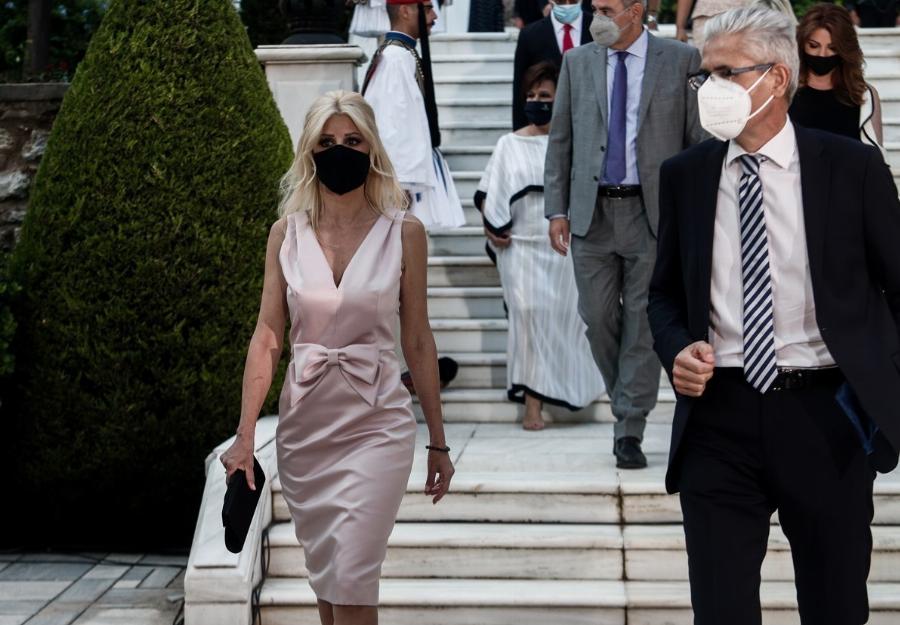 Εντυπωσιακές παρουσίες στο Προεδρικό Μέγαρο για την 47η επέτειο Αποκατάστασης της Δημοκρατίας