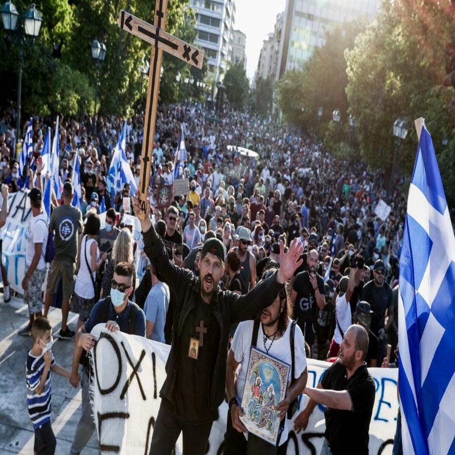 Ελλάδα: Τεράστια συμμετοχή στις συγκεντρώσεις κατά του υποχρεωτικού εμβολιασμού και των  μέτρων