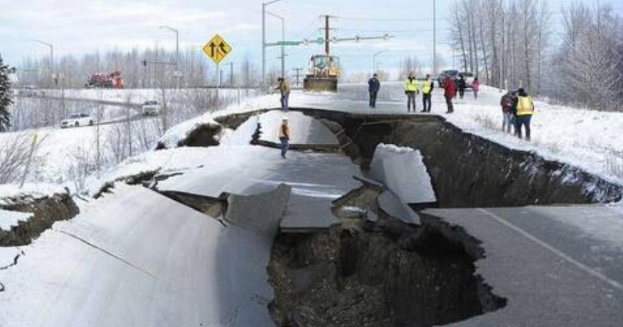 Σεισμός «γίγαντας» στην Αλάσκα: 8,2 ρίχτερ και μεγάλοι φόβοι για τσουνάμι