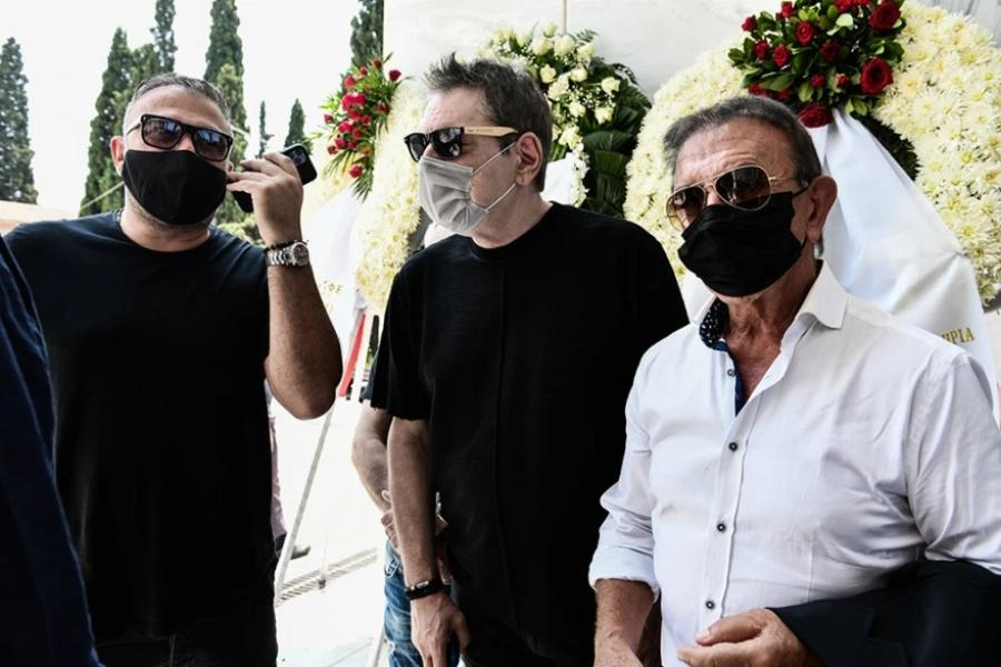 Τόλης Βοσκόπουλος κηδεία: Το τελευταίο αντίο στον «Πρίγκιπα» του ελληνικού τραγουδιού