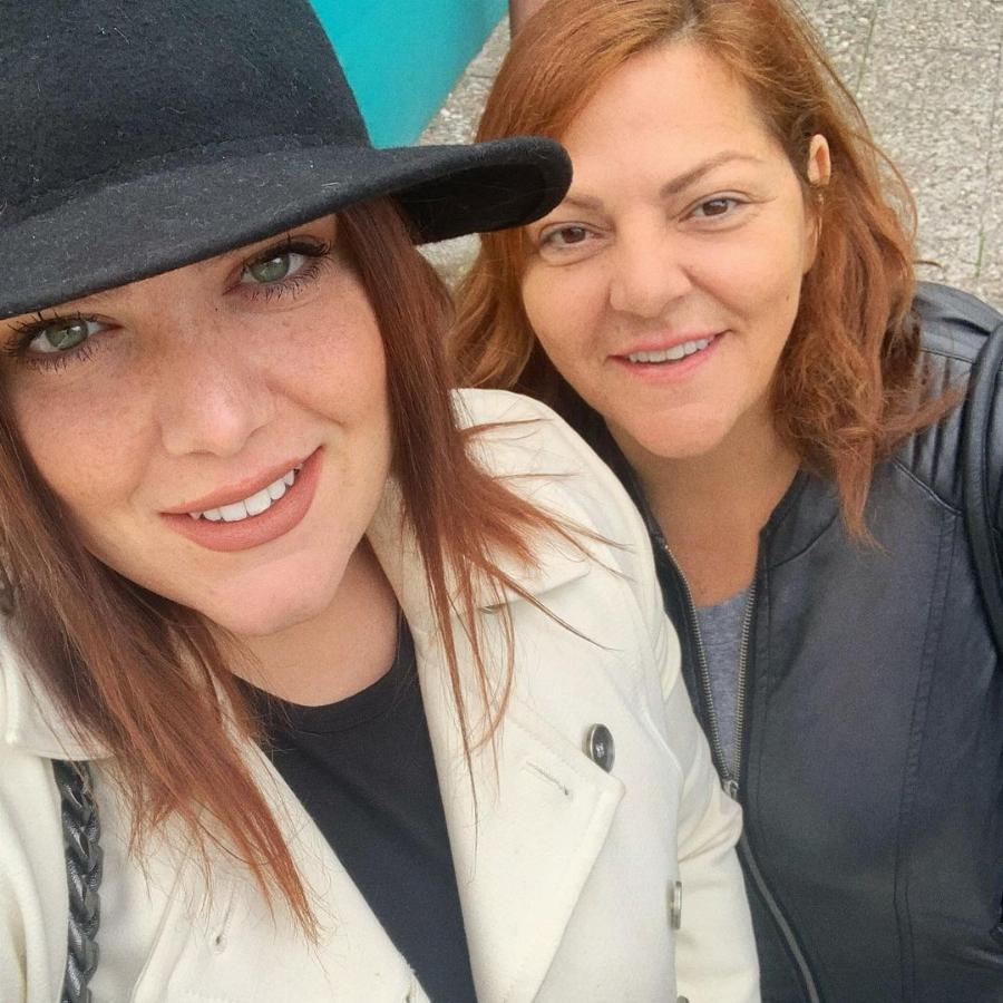 Βίκυ Σταυροπούλου: “Από καλοπαντρεμένη, βρέθηκα χωρισμένη, άφραγκη και με ένα μωρό στα χέρια”