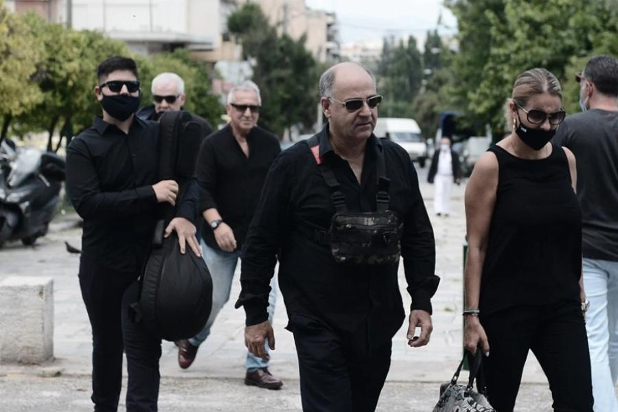 Τόλης Βοσκόπουλος κηδεία: Το τελευταίο αντίο στον «Πρίγκιπα» του ελληνικού τραγουδιού