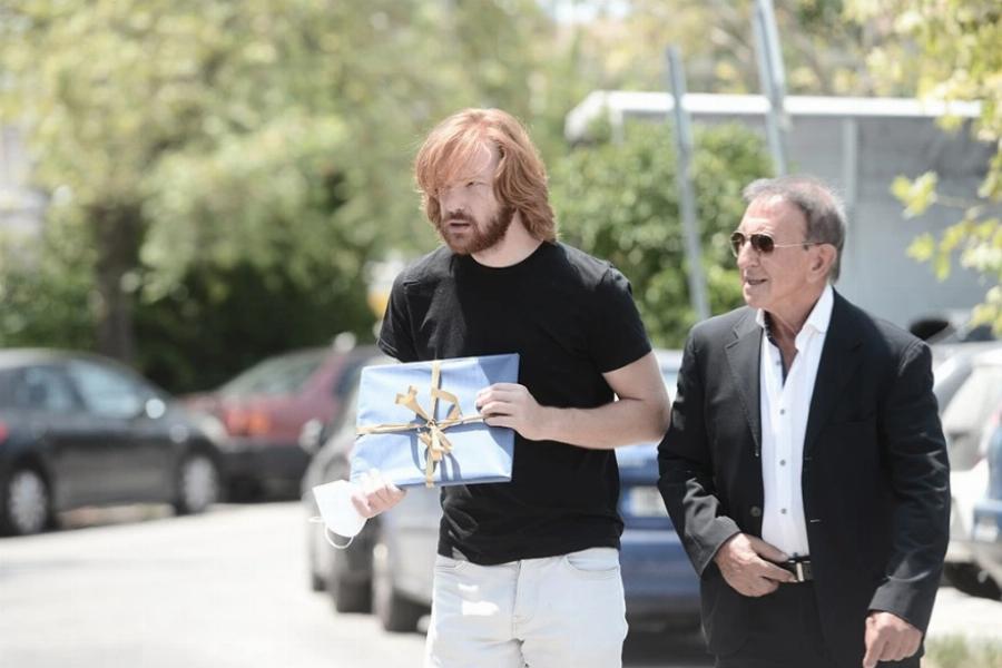 Τόλης Βοσκόπουλος κηδεία: Το τελευταίο αντίο στον «Πρίγκιπα» του ελληνικού τραγουδιού