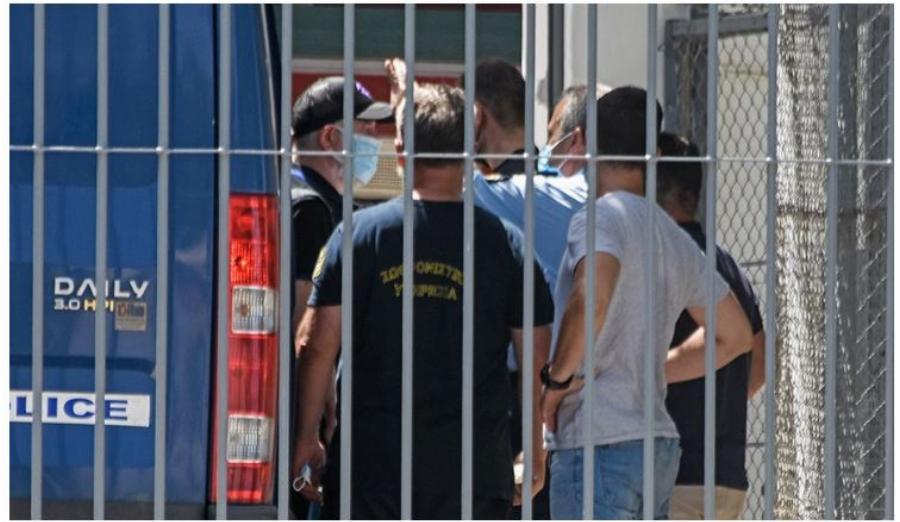 Δύσκολη η πρώτη νύχτα για το Φιλιππίδη στη φυλακή – Είναι πολύ φοβισμένος και δεν μιλάει σε κανέναν