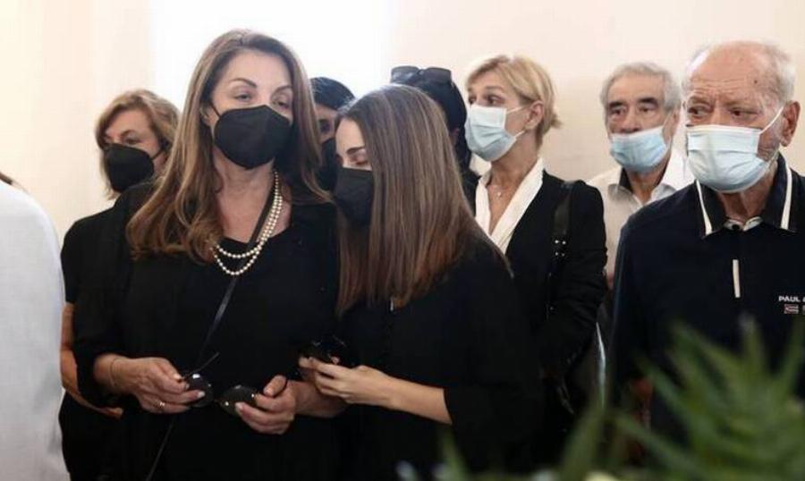 Άντζελα Γκερέκου: Η νέα απάντησή της για τα έξοδα της κηδείας του Τόλη Βοσκόπουλου