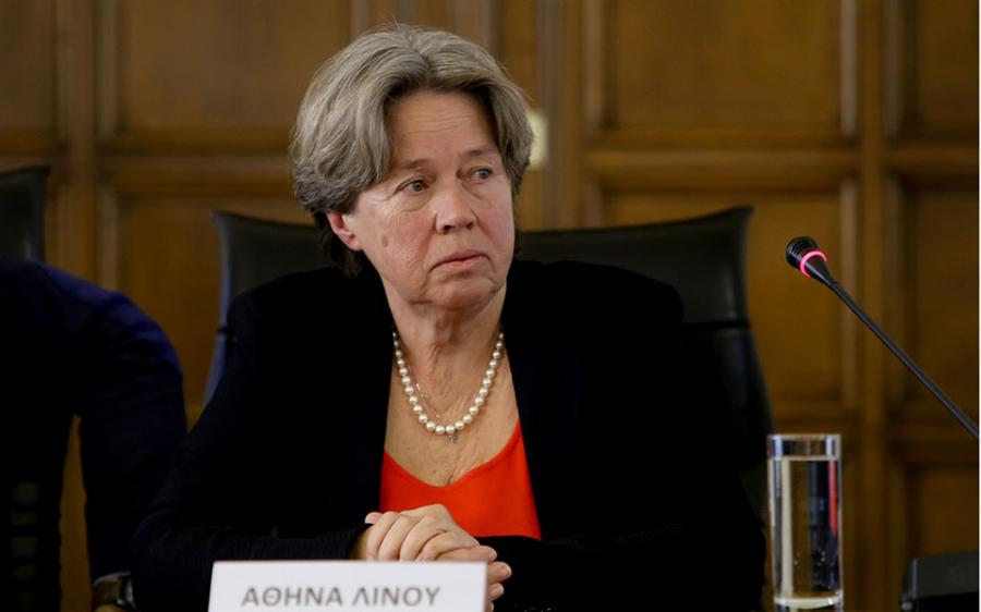 Αθηνά Λινού: «Αρκετοί από τους νέους που θα νοσήσουν, θα χάσουν τη ζωή τους»