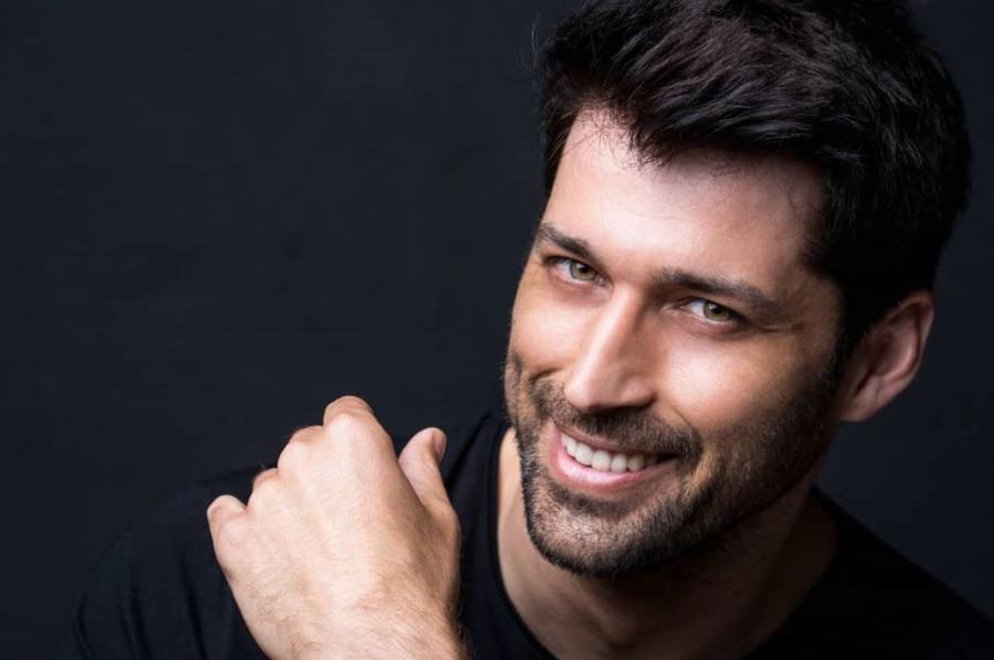 Τους κορόιδευαν στο σχολείο αλλά το αντιμετώπισαν: 10 διάσημοι που παραδέχτηκαν πως πέσαν θύμα bullying