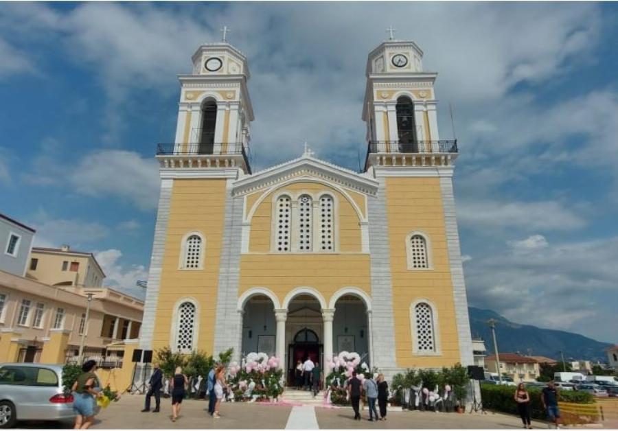 Σκηνές αρχαίας τραγωδίας στην Καλαμάτα: Ραγίσαν καρδιές στο τελευταίο αντίο στη μικρή Αναστασία