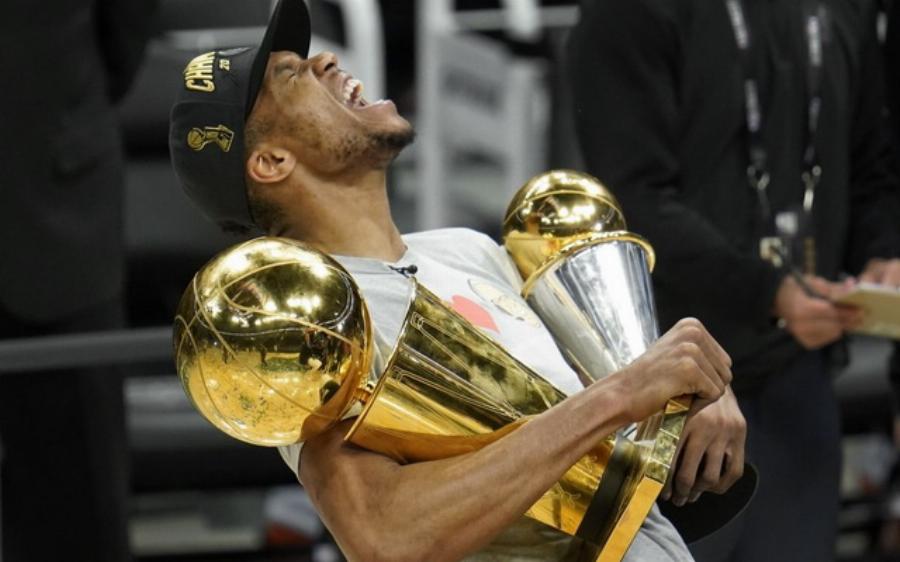 Γκάλης προς Αντετοκούνμπο: «Είσαι ο καλύτερος παίκτης του πλανήτη»