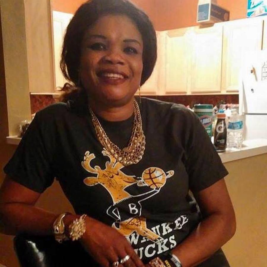 Μητέρα Αντετοκούνμπο: Από την απόλυτη φτώχεια μέχρι σήμερα τίποτα δεν αλλοίωσε τη ζωή της