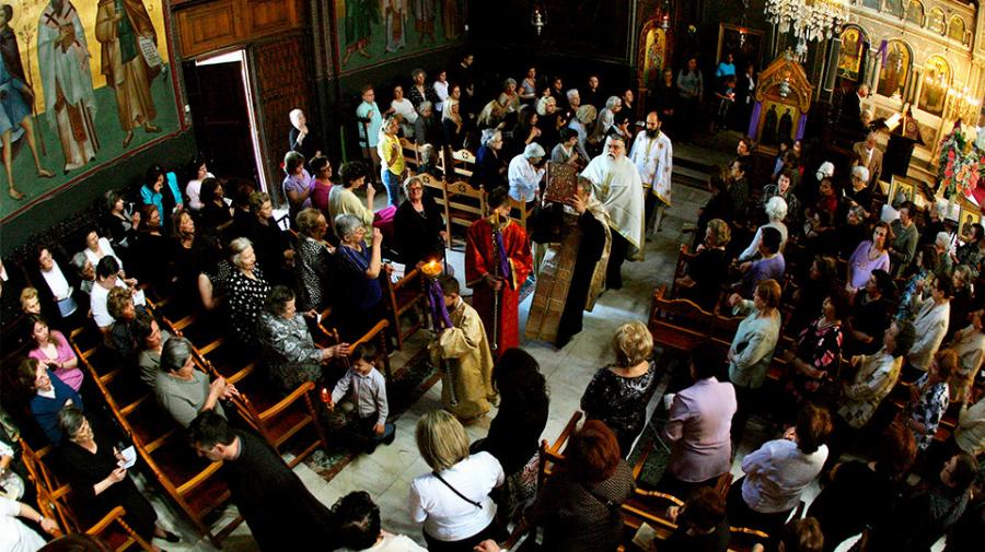 Ιερά Σύνοδος: «Τα εμβόλια δεν έχουν ούτε μαγνητισμό ούτε τσιπάκι»