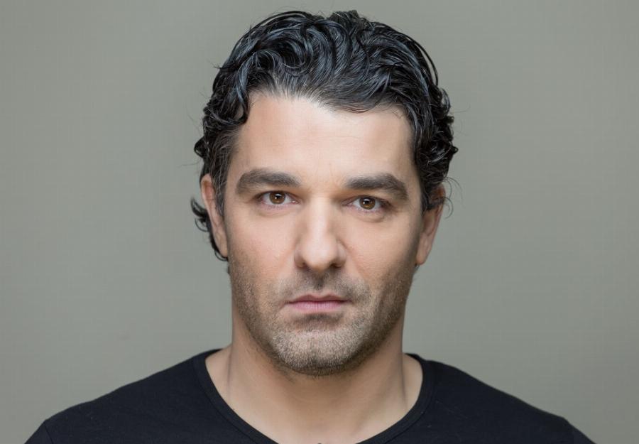 Αλκοόλ, τζόγος και εξαρτήσεις: 10 διάσημοι Έλληνες με μεγάλα πάθη που τελικά βγήκαν νικητές