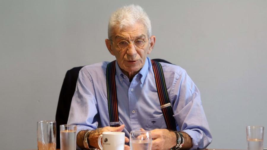 Αλκοόλ, τζόγος και εξαρτήσεις: 10 διάσημοι Έλληνες με μεγάλα πάθη που τελικά βγήκαν νικητές