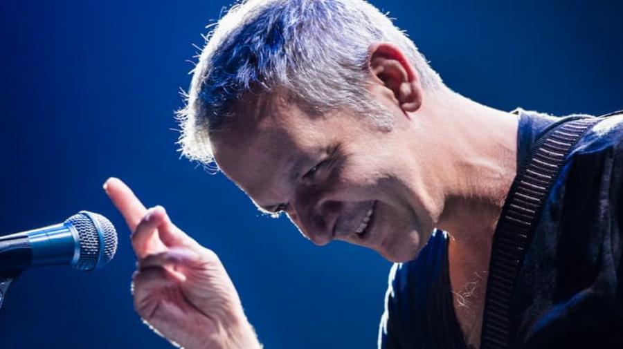 Αλκοόλ, τζόγος και εξαρτήσεις: 10 διάσημοι Έλληνες με μεγάλα πάθη που τελικά βγήκαν νικητές