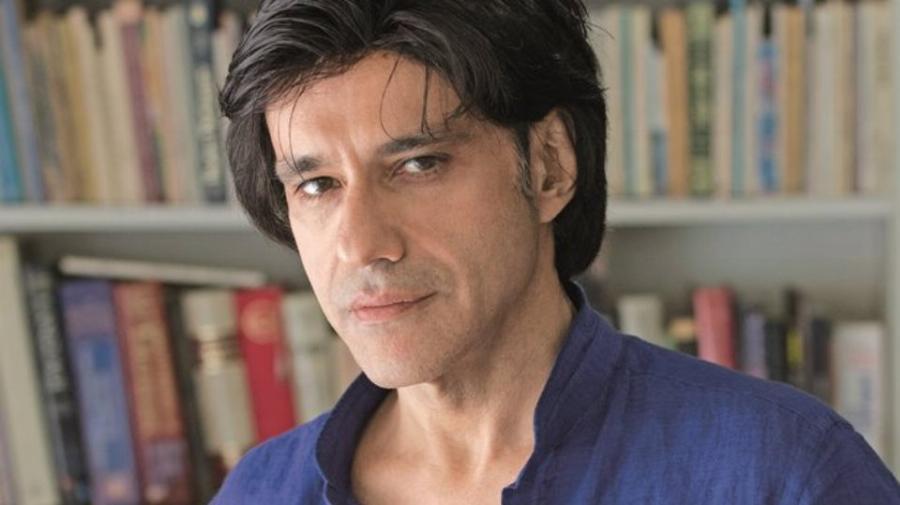 Αλκοόλ, τζόγος και εξαρτήσεις: 10 διάσημοι Έλληνες με μεγάλα πάθη που τελικά βγήκαν νικητές