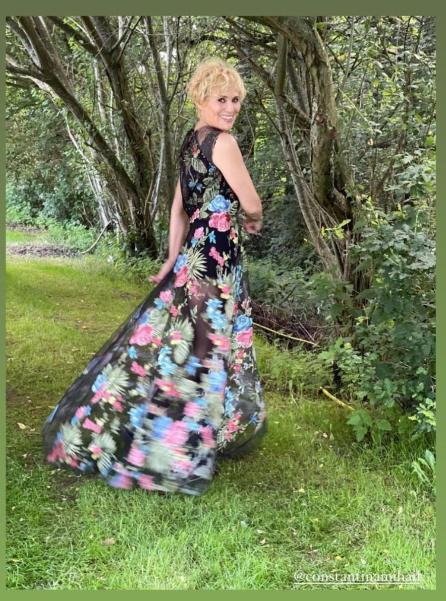 Γνωστός Έλληνας γιατρός παντρεύτηκε τον σύντροφό του στην Γαλλία και ακολούθησε γαμήλιο γλέντι με συρτάκι