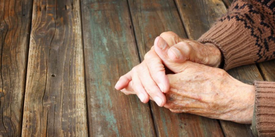 Κάθε χρόνο φιλοξενώ την κόρη μου και τα εγγόνια μου στο χωριό αλλά φέτος θέλω την ησυχία μου. Κακό είναι;