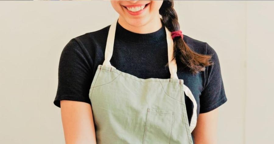 Σε κάθε περιστατικό βίας, να φερθείς όπως η σερβιτόρα στην Ηλιούπολη