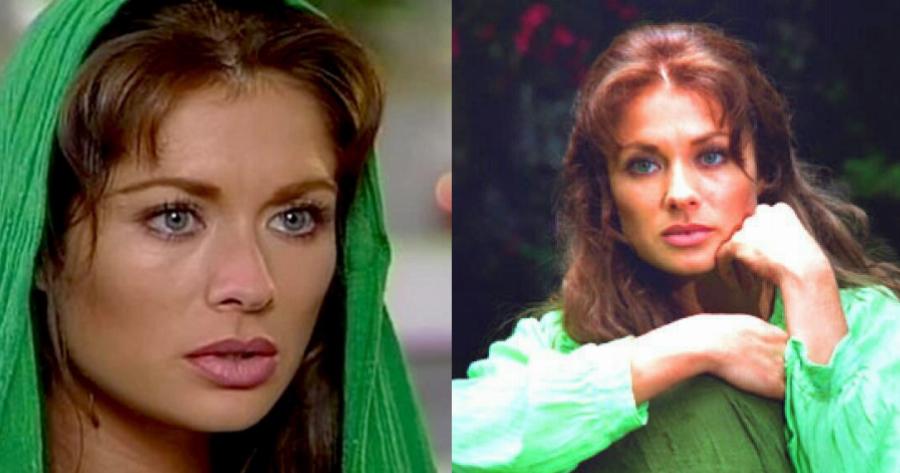 Εσμεράλντα: Η κούκλα πρωταγωνίστρια παραμένει εντυπωσιακή στα 53 της