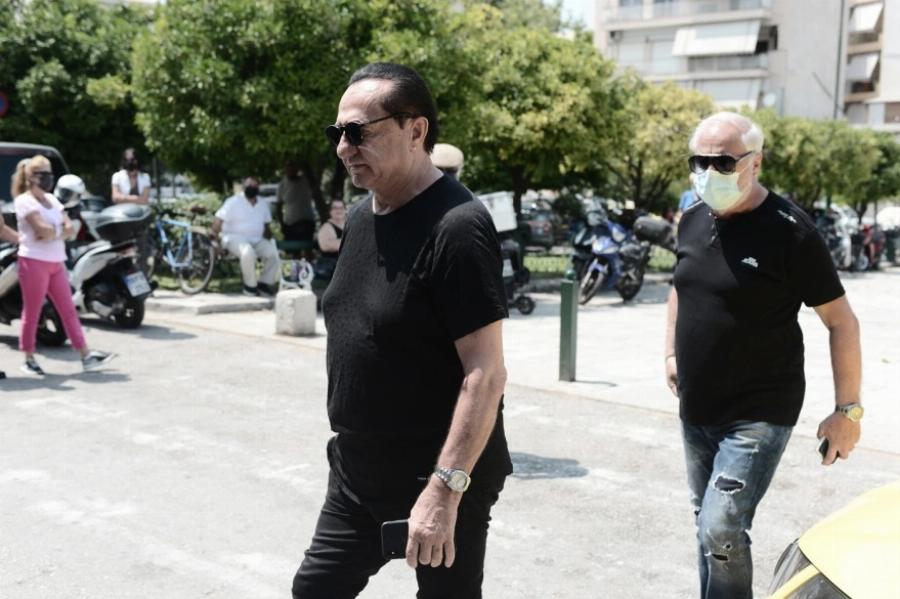 Τόλης Βοσκόπουλος κηδεία: Το τελευταίο αντίο στον «Πρίγκιπα» του ελληνικού τραγουδιού
