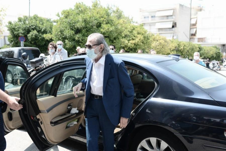 Τόλης Βοσκόπουλος κηδεία: Το τελευταίο αντίο στον «Πρίγκιπα» του ελληνικού τραγουδιού