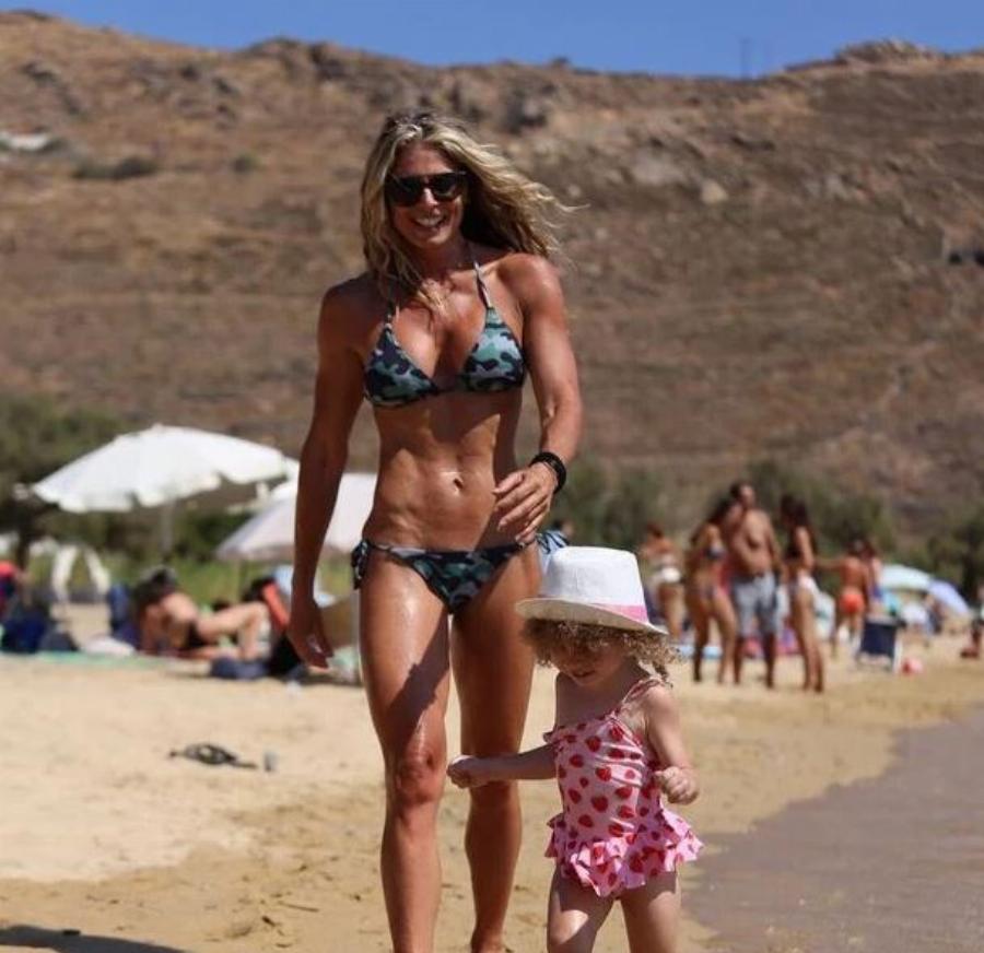 Πέντε διάσημες Ελληνίδες μαμάδες με καλύτερο σώμα και από 20αρες αθλήτριες