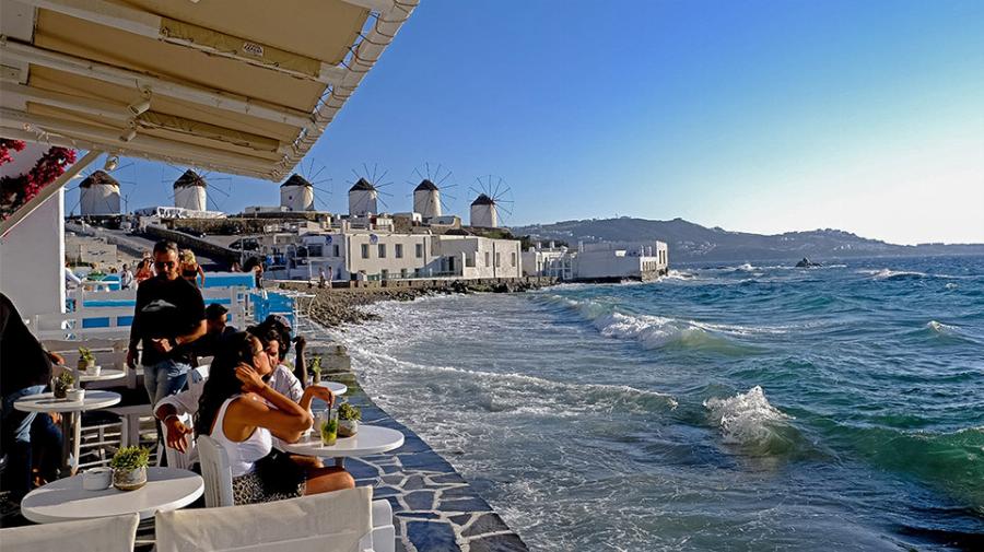 Lockdown στη Μύκονο: Οργισμένος ο δήμαρχος – “Πάρτε πίσω την απόφαση”