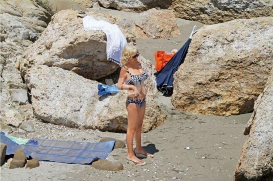 Κορμί Λαμπάδα: Η αρετουσάριστη φωτογραφία της Αγγελική Νικολούλη με μπικίνι μαγιό