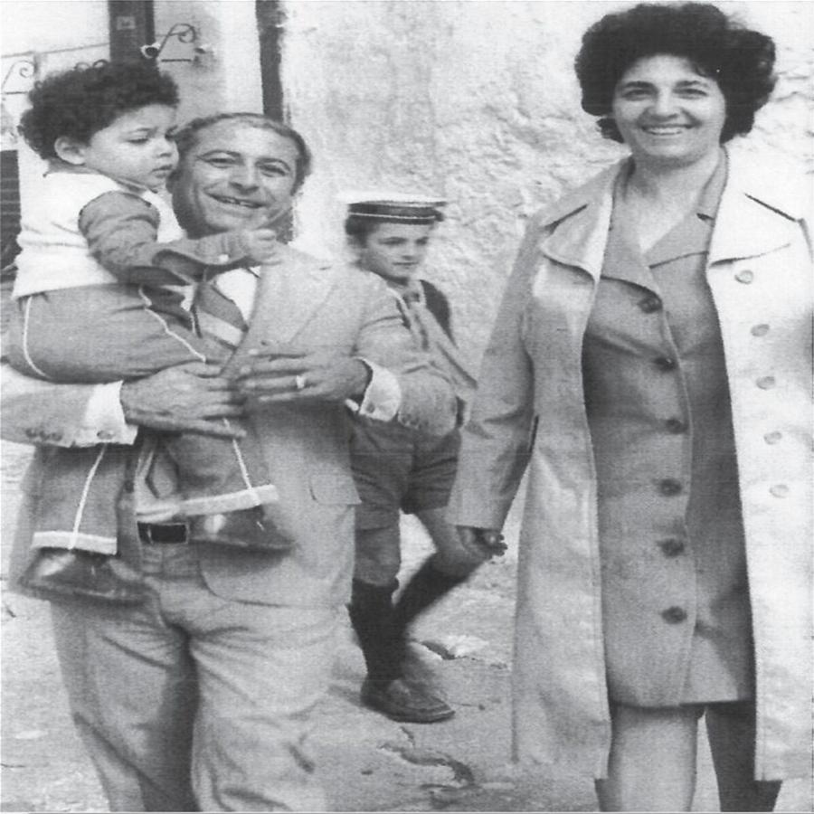 Βασιλιάς της Μυκόνου: Ο μπακάλης που ξεκίνησε με 10 δραχμές και έχτισε μια ολόκληρη αυτοκρατορία