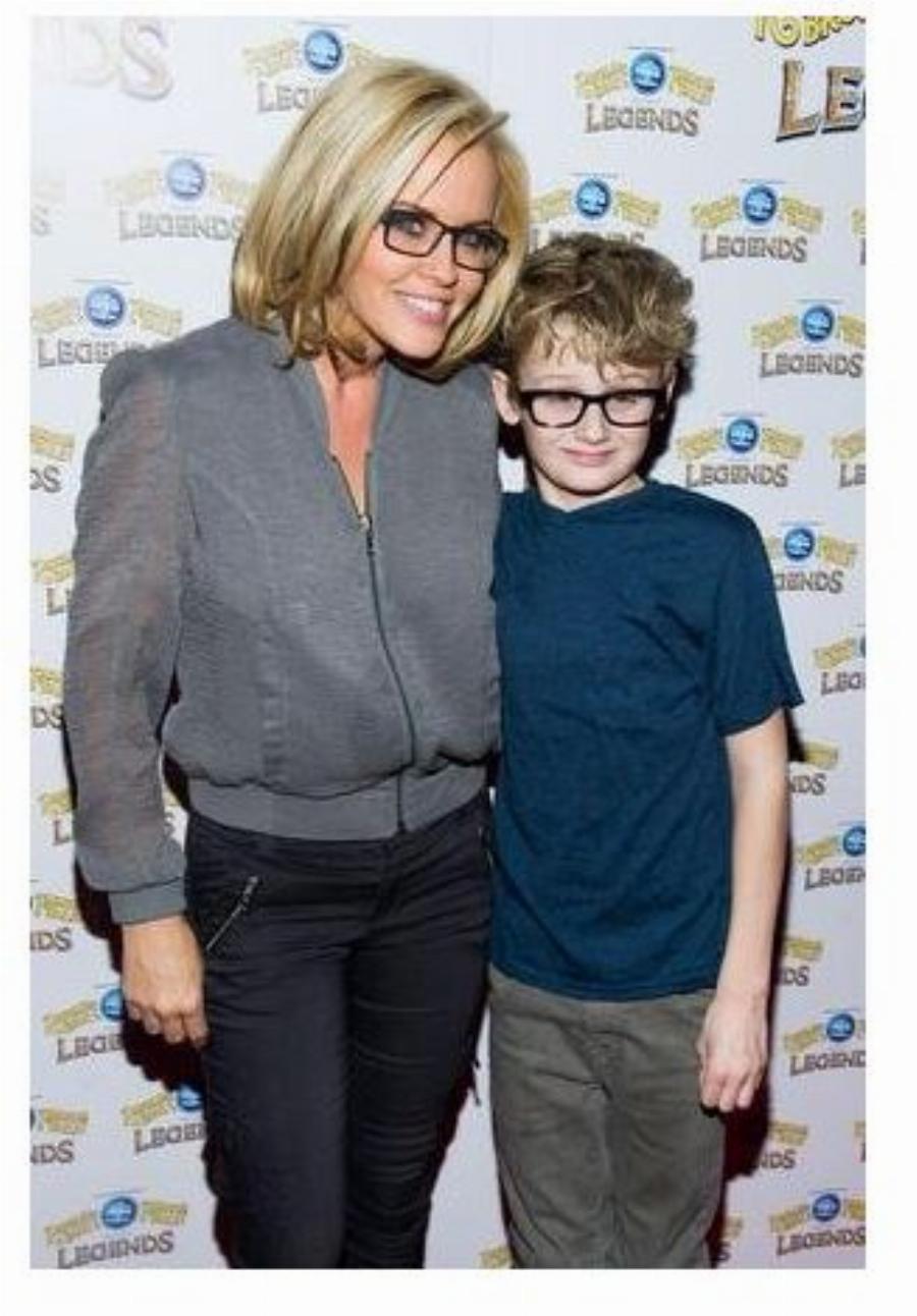 Αξιοθαύμαστοι άνθρωποι: 13 Έλληνες διάσημοι που φροντίζουν παιδιά με αναπηρία