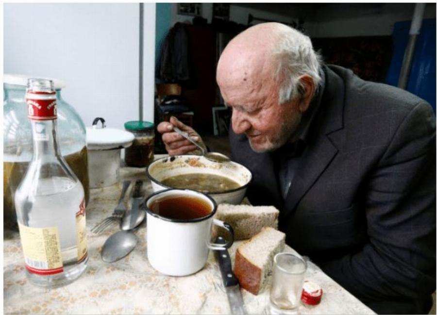 Πως είναι ο 90χρονος που δεν έφυγε ποτέ από το Τσέρνομπιλ