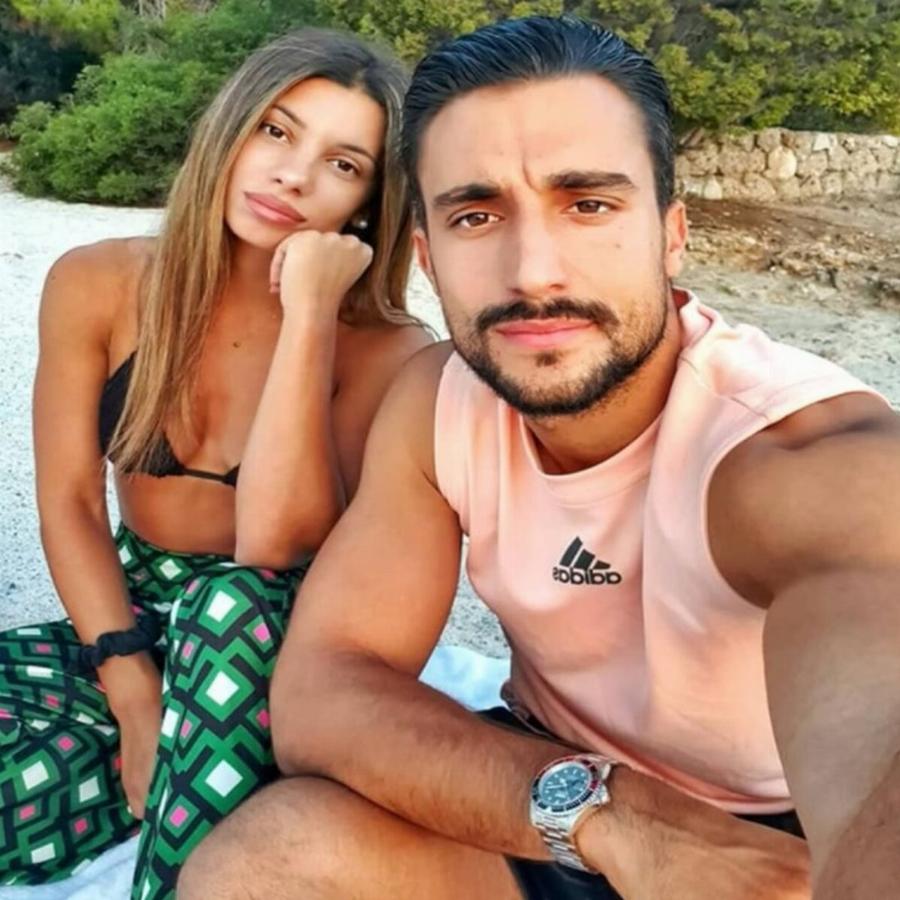 Σάκης Κατσούλης: Η ηλικία, η πραγματική καταγωγή και οι φωτογραφίες από την εφηβεία του