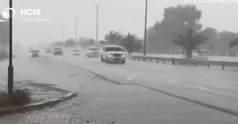 Το είδαμε και αυτό: Το Ντουμπάι έφτιαξε τη δική του βροχή για να καταπολεμήσει τη ζέστη