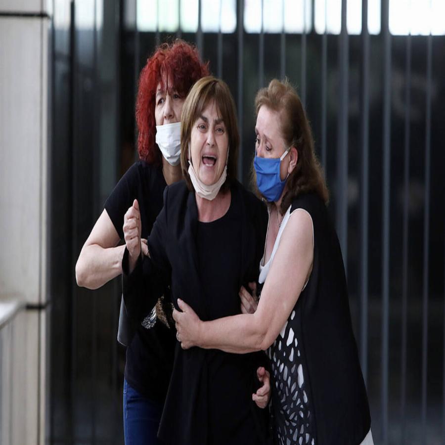 Μάνα Ελένης Τοπαλούδη: «Σκοτώνουν οι νταήδες τα κορίτσια μας, με έχουν στείλει στον αιώνιο θάνατο»