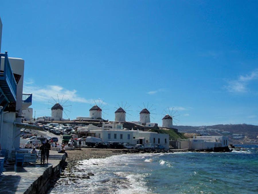 Ας μας το εξηγήσουν αυτό οι «ειδικοί»! Πώς γίνεται η πρωταθλήτρια των εμβολιασμών Μύκονος να μπαίνει σε lockdown;