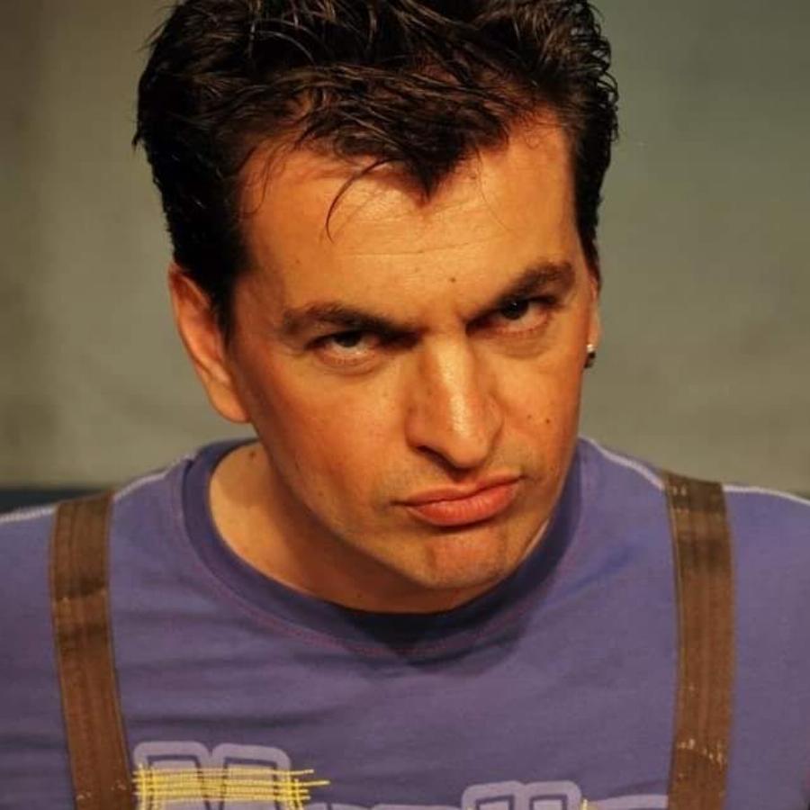 Ο Οινοχόος μεγάλωσε: Το πρόσωπο του αγαπημένου “Νικόλα” 21 χρόνια μετά