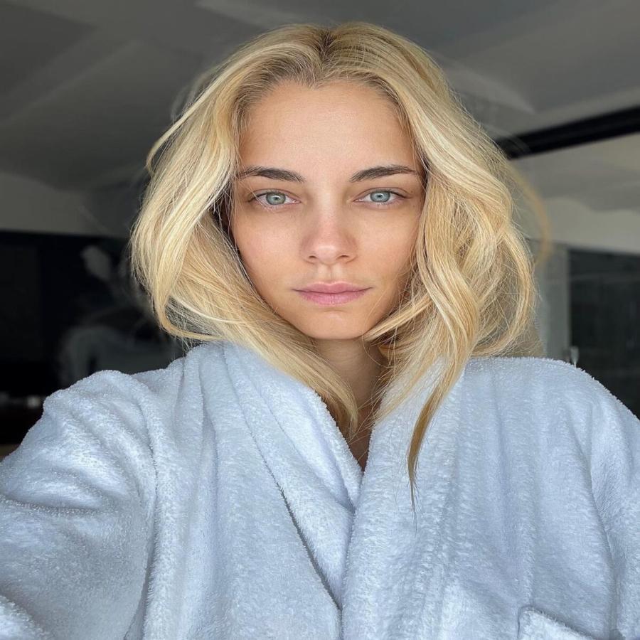 Χωρίς ίχνος μακιγιάζ: 10 διάσημες που είναι ομορφότερες άβαφες και φυσικές