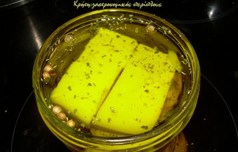 Το παλιό κόλπο της γιαγιάς, για να διατηρείς ακόμη και για μήνες φρέσκια την φέτα