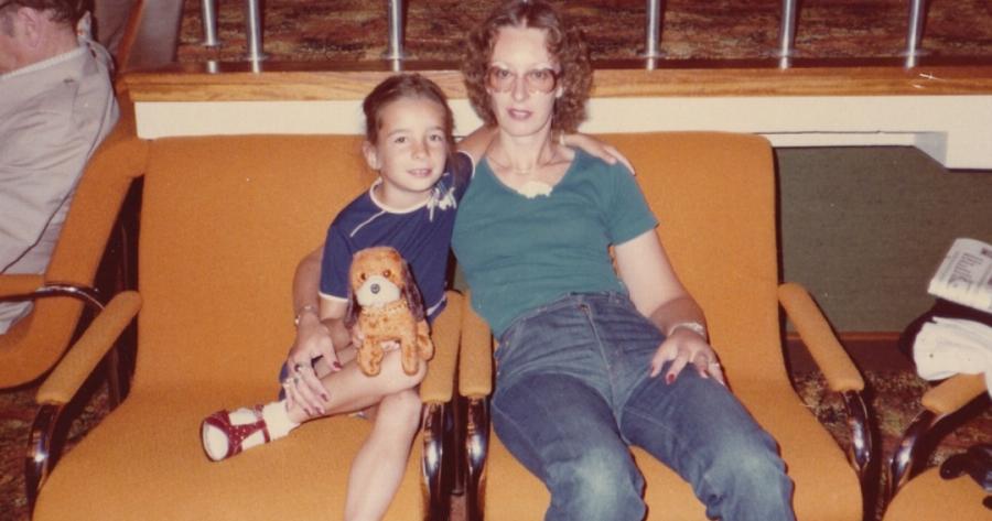 Εξομολόγηση αναγνώστριας: Όταν αποχαιρέτησα τη μαμά μου ήμουν 10 χρονών