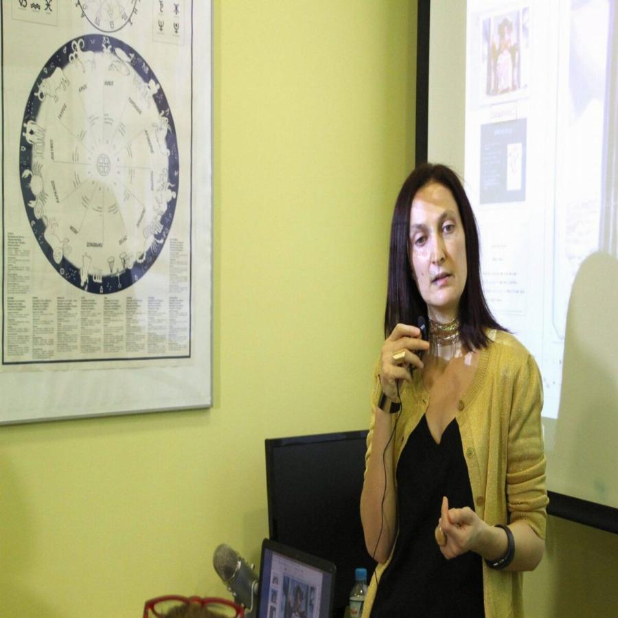 Έφυγε από τη ζωή η γνωστή αστρολόγος Έλενα Μενέγου: Ήταν άρρωστη και είχε ζητήσει οικονομική βοήθεια