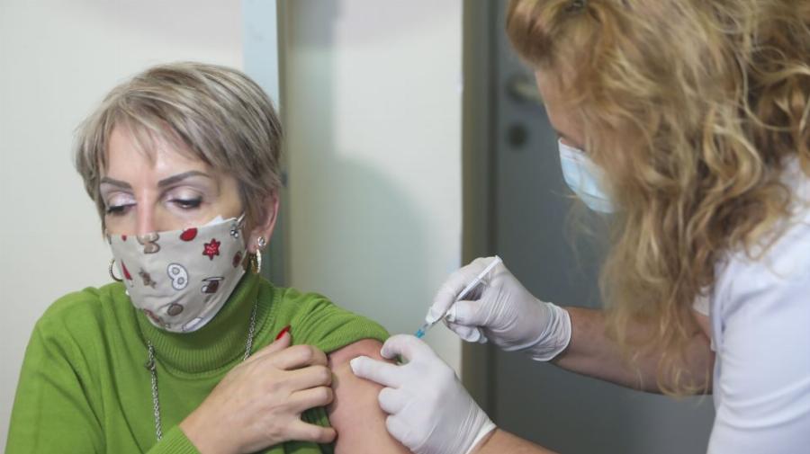 Δεν αστειεύεται η μετάλλαξη Δέλτα: Ποια είναι η ομάδα που πρέπει να εμβολιαστεί άμεσα