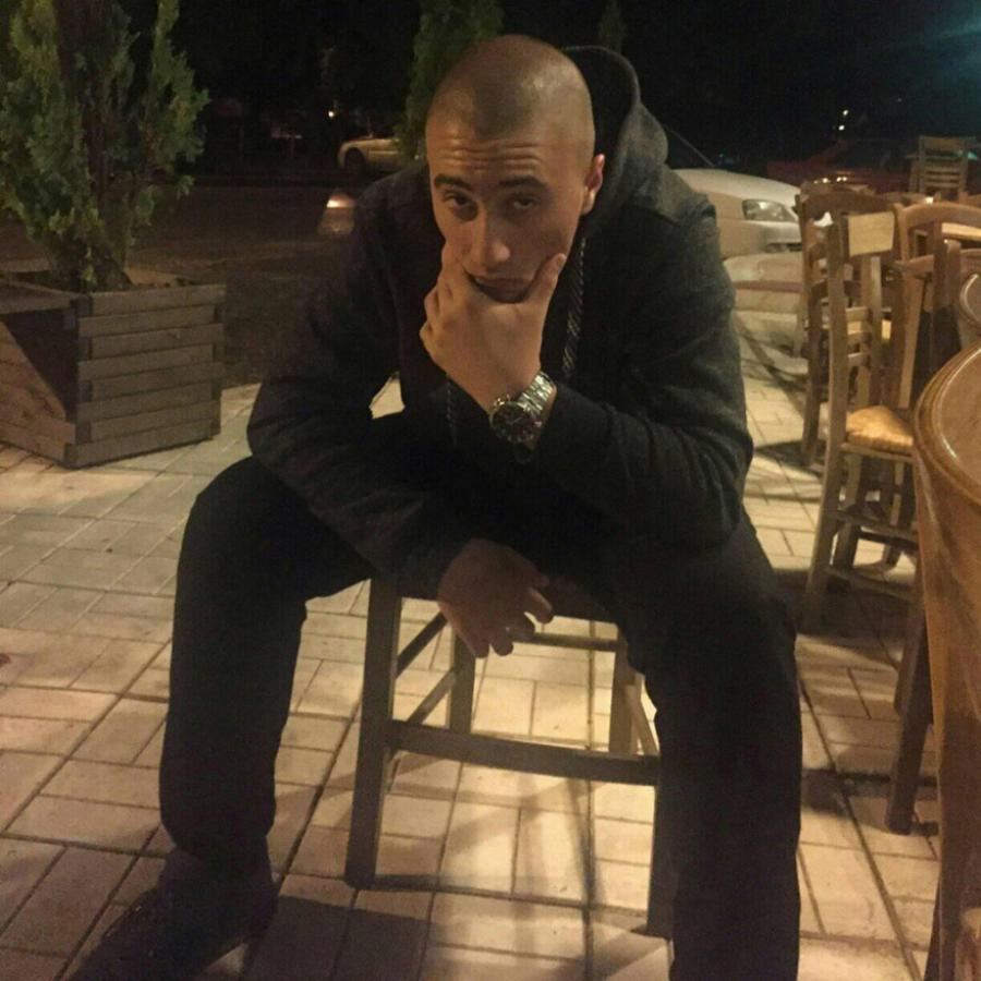 Σέρρες: Ο 22χρονος που σκότωσε τον 20χρονο φίλο του στην πλατεία του χωριού και ανέβασε στόρυ με το μαχαίρι