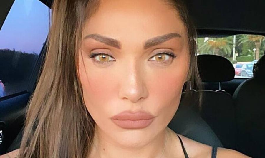 «Είμαι 43 και τα έχω πολύ καλά με τον εαυτό μου. Μεγαλώνω όμορφα»: Η απάντηση της Αγγελικής Ηλιάδη για τις πλαστικές