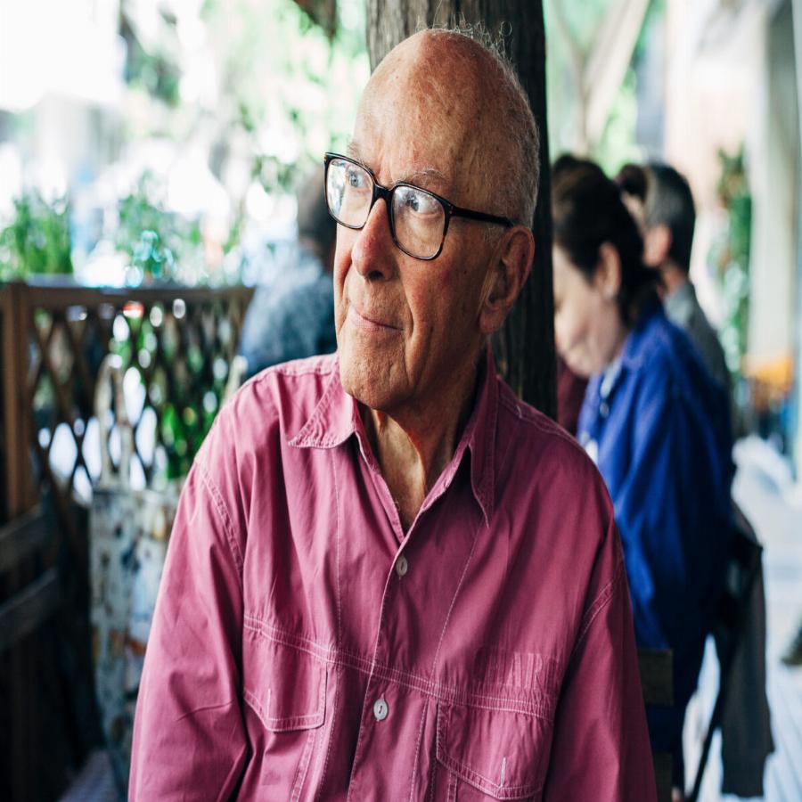 Τους καταλαβαίνουμε με κλειστά τα μάτια: Πέντε διάσημοι που δάνεισαν τις φωνές τους σε διαφημιστικά