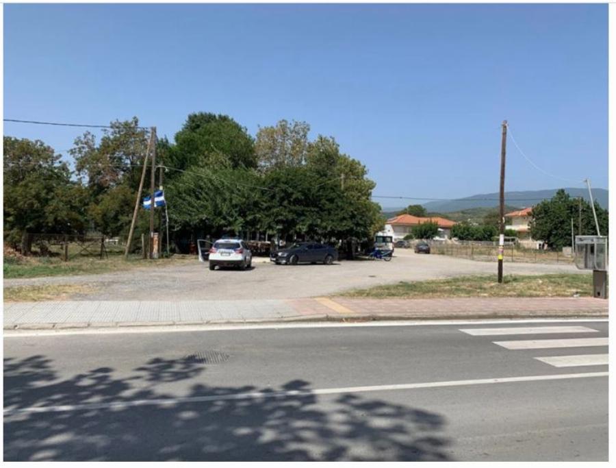 Λάρισα: Νέα γυναικοκτονία 43χρονης – Την πυροβόλησε ο σύζυγος της  8 φορές μέσα σε μαγαζί