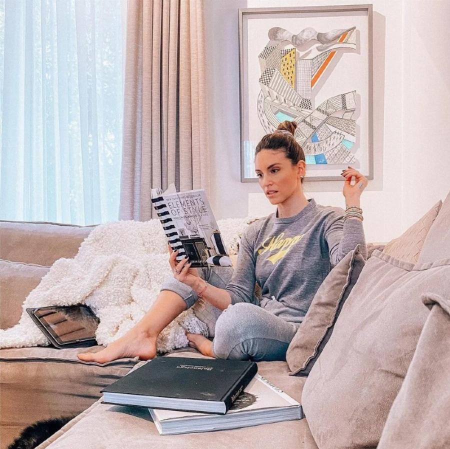 Αθηνά Οικονομάκου: Αυτό είναι το διώροφο παλάτι της ηθοποιού και του Φιλίππου Μιχόπουλου με τον τεράστιο κήπο