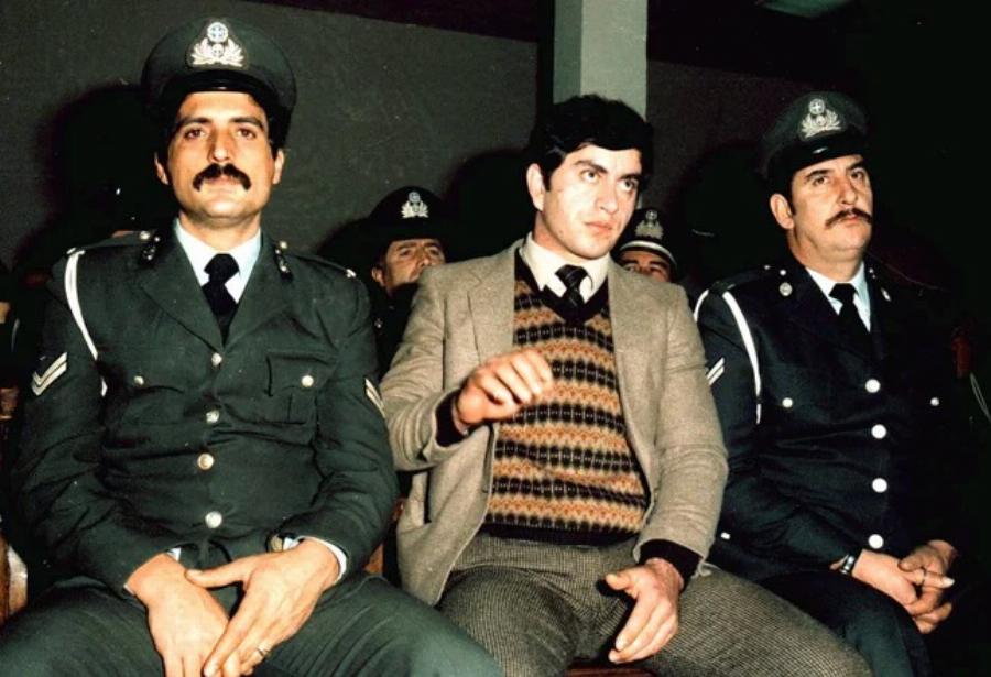 Σήμερα κυκλοφορούν ελεύθεροι: 8 Έλληνες δολοφόνοι που έχουν πλέον αποφυλακιστεί